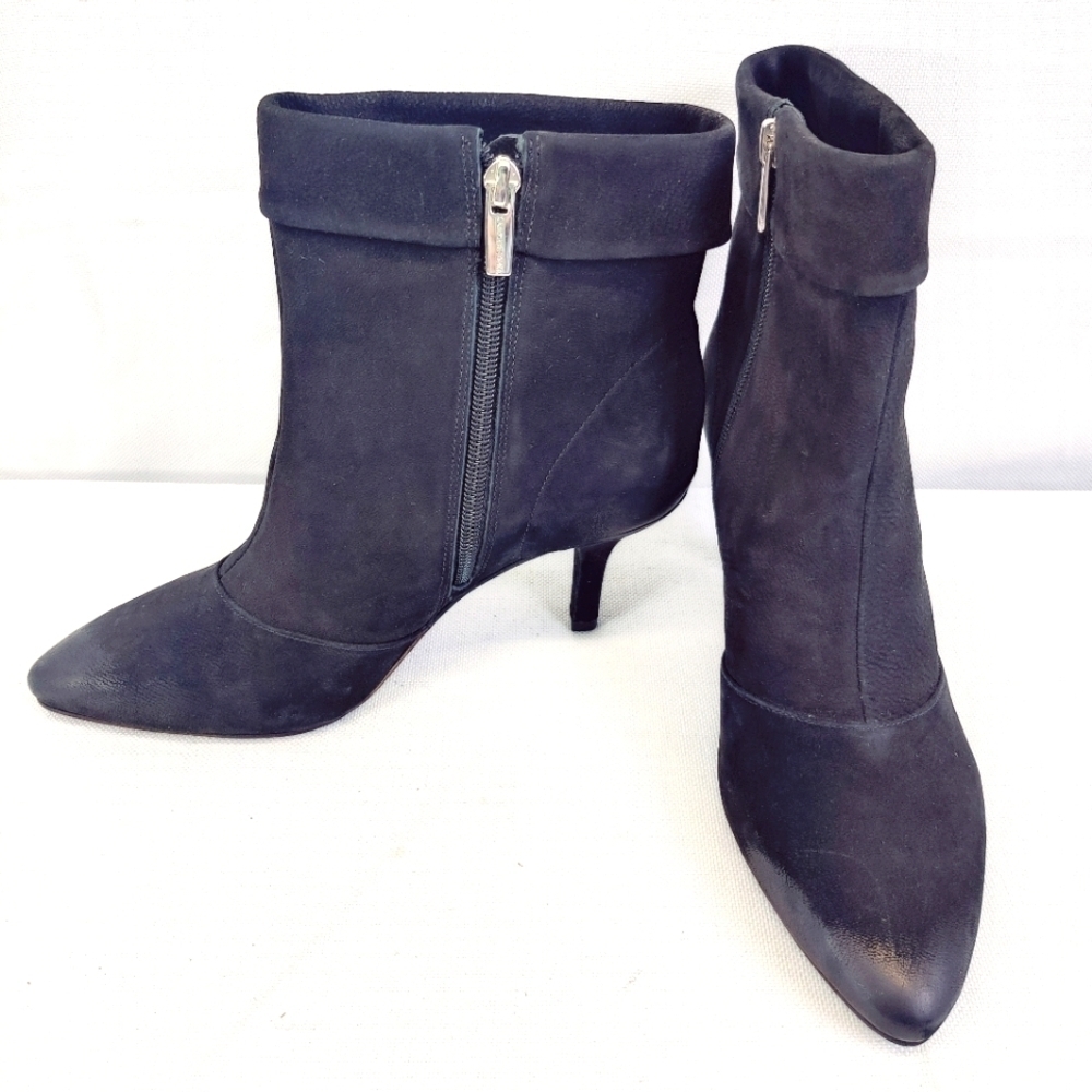 Vince Camuto Black Leather Ankle Boot Womens 8 High 3" Heel Inner Zip Pointy Toe